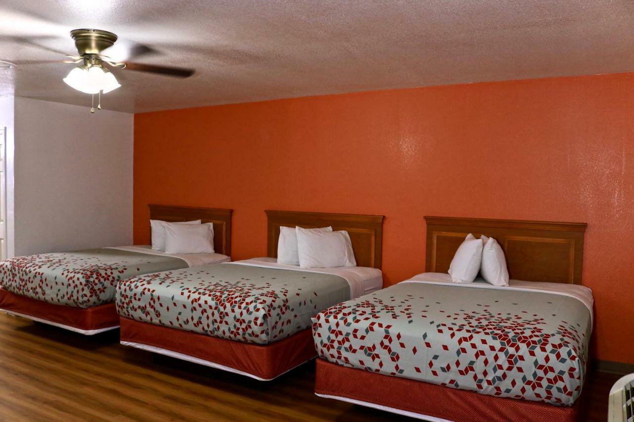 Heritage Inn & Suites El Dorado Esterno foto