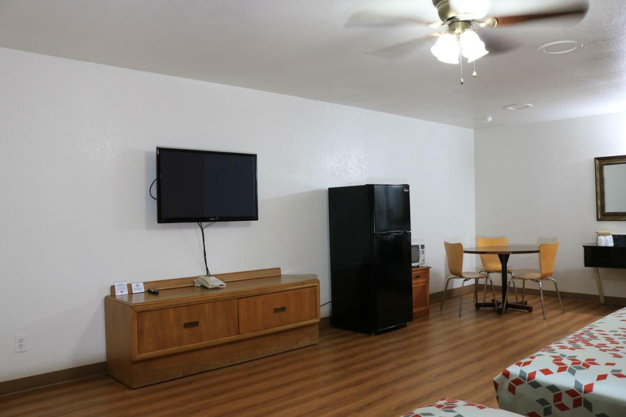 Heritage Inn & Suites El Dorado Esterno foto
